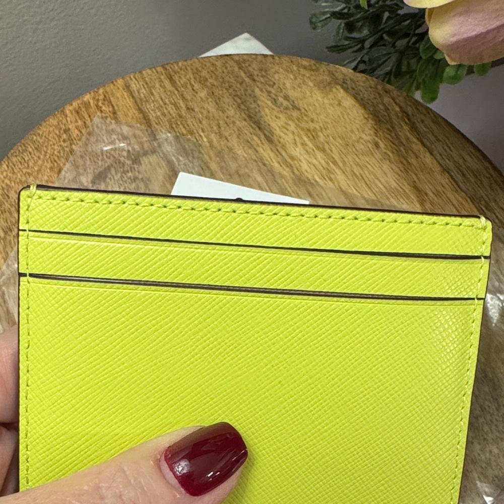 Kate Spade Lime Green Saffiano Leather Card Holder NWT - Picture 3 of 7
